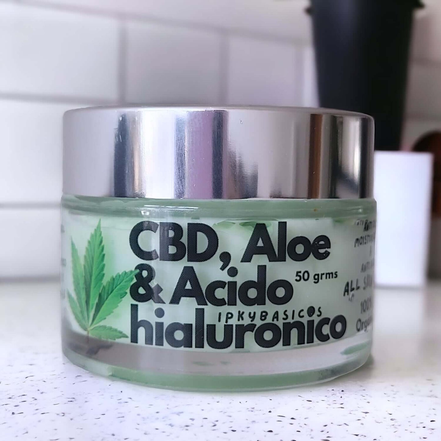 CBD crema antioxidante facial con ácido hialurónico y Aloe vera